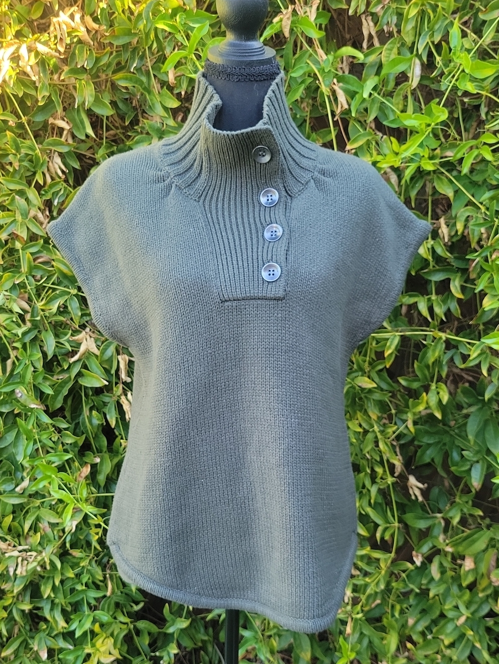 BCBGeneration Button Mock Neck Knit Short Sleeve Sweater Green Muted - Picture 4 of 14